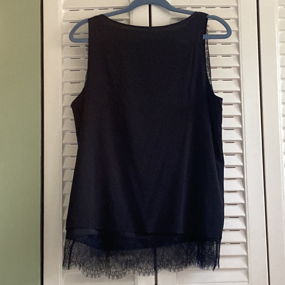 Ann Taylor Silk lace lined shell top